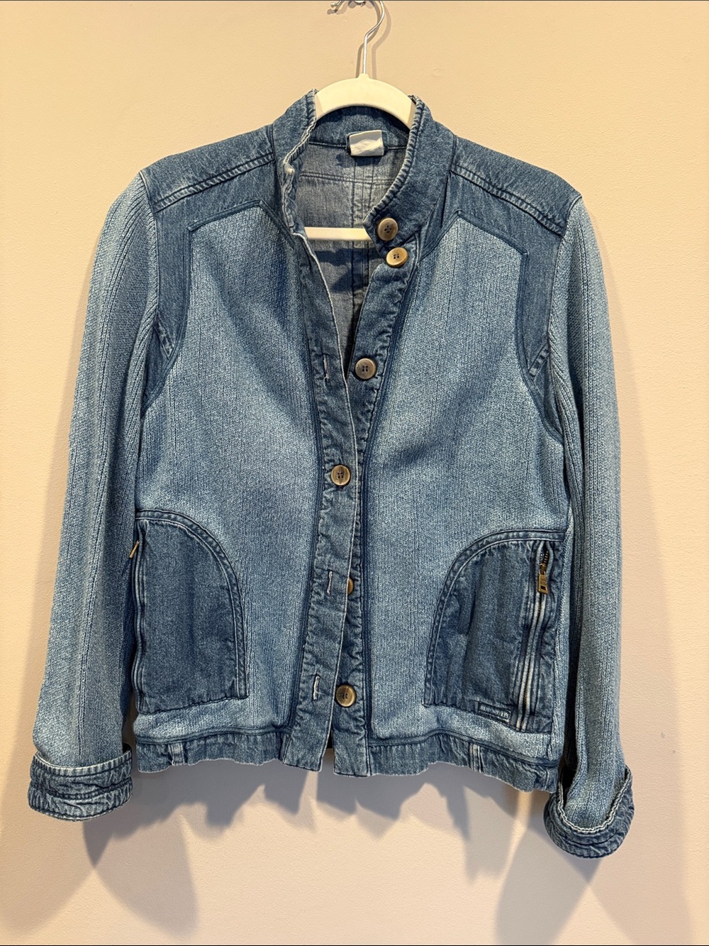 Vintage mixed material Blue Willi’s jacket -excellent preowned condition.  Small